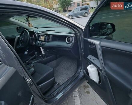 Тойота РАВ 4 2016 в Днепре (Днепропетровске) на Automoto.ua Серый Тойота РАВ 4, объемом двигателя 2.49 л и пробегом 105 тыс. км за 17200 $, фото 19 на Automoto.ua