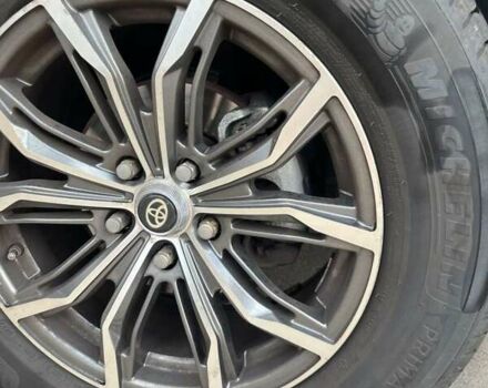 Серый Тойота РАВ 4, объемом двигателя 2.49 л и пробегом 100 тыс. км за 17500 $, фото 2 на Automoto.ua