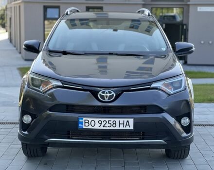 Серый Тойота РАВ 4, объемом двигателя 2.5 л и пробегом 200 тыс. км за 15900 $, фото 3 на Automoto.ua