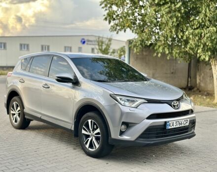 Тойота РАВ 4 2016 в Мукачеве на Automoto.ua Серый Тойота РАВ 4, объемом двигателя 2.5 л и пробегом 270 тыс. км за 14500 $, фото 3 на Automoto.ua