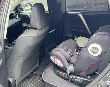 Сірий Тойота РАВ 4, об'ємом двигуна 2.49 л та пробігом 175 тис. км за 18200 $, фото 7 на Automoto.ua