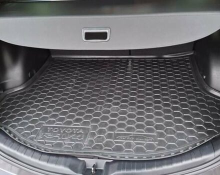 Сірий Тойота РАВ 4, об'ємом двигуна 1.99 л та пробігом 33 тис. км за 18800 $, фото 31 на Automoto.ua