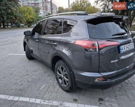 Тойота РАВ 4 2016 в Днепре (Днепропетровске) на Automoto.ua Серый Тойота РАВ 4, объемом двигателя 2.49 л и пробегом 105 тыс. км за 17200 $, фото 5 на Automoto.ua