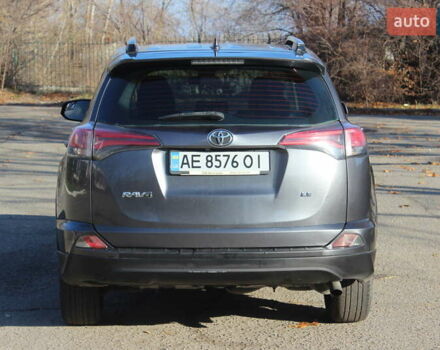 Серый Тойота РАВ 4, объемом двигателя 2.49 л и пробегом 170 тыс. км за 18600 $, фото 7 на Automoto.ua