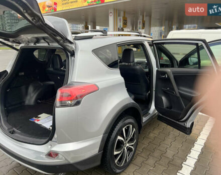 Серый Тойота РАВ 4, объемом двигателя 2.49 л и пробегом 74 тыс. км за 17120 $, фото 12 на Automoto.ua