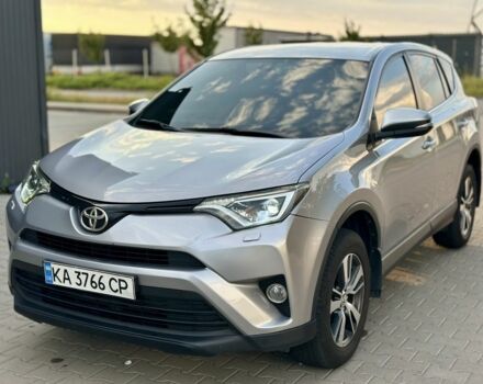Тойота РАВ 4 2016 в Мукачеве на Automoto.ua Серый Тойота РАВ 4, объемом двигателя 2.5 л и пробегом 270 тыс. км за 14500 $, фото 4 на Automoto.ua