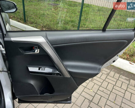 Серый Тойота РАВ 4, объемом двигателя 2.49 л и пробегом 139 тыс. км за 23500 $, фото 35 на Automoto.ua