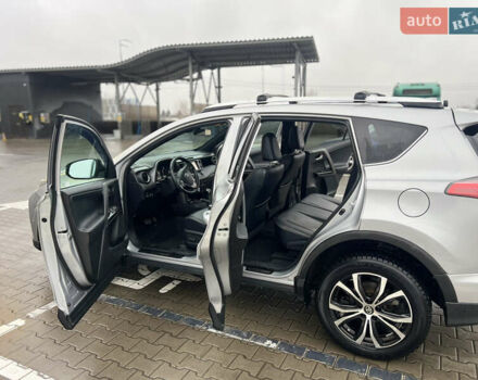 Серый Тойота РАВ 4, объемом двигателя 2.49 л и пробегом 74 тыс. км за 17120 $, фото 10 на Automoto.ua