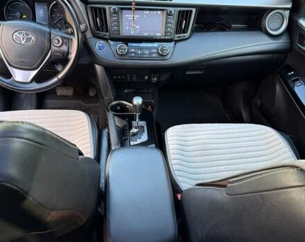 Тойота РАВ 4 2016 в Ивано-Франковске на Automoto.ua Серый Тойота РАВ 4, объемом двигателя 2.49 л и пробегом 127 тыс. км за 22000 $, фото 3 на Automoto.ua