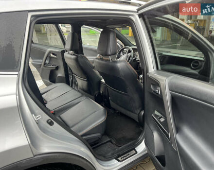 Серый Тойота РАВ 4, объемом двигателя 2.49 л и пробегом 74 тыс. км за 17120 $, фото 8 на Automoto.ua