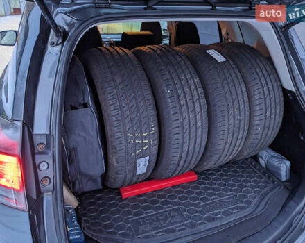 Серый Тойота РАВ 4, объемом двигателя 2.5 л и пробегом 153 тыс. км за 17900 $, фото 12 на Automoto.ua