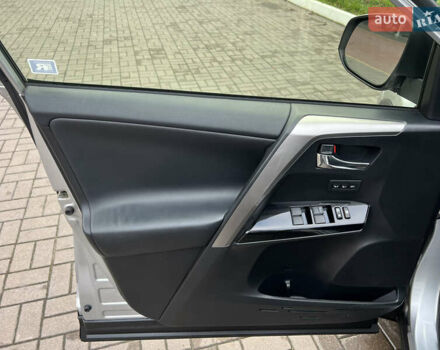 Серый Тойота РАВ 4, объемом двигателя 2.49 л и пробегом 139 тыс. км за 23500 $, фото 15 на Automoto.ua