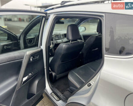 Серый Тойота РАВ 4, объемом двигателя 2.49 л и пробегом 74 тыс. км за 17120 $, фото 6 на Automoto.ua