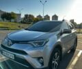 Сірий Тойота РАВ 4, об'ємом двигуна 2.49 л та пробігом 141 тис. км за 18600 $, фото 1 на Automoto.ua