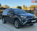 Тойота РАВ 4 2016 в Умани на Automoto.ua Серый Тойота РАВ 4, объемом двигателя 2.49 л и пробегом 144 тыс. км за 19950 $, фото 5 на Automoto.ua