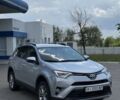 Серый Тойота РАВ 4, объемом двигателя 2.5 л и пробегом 180 тыс. км за 19300 $, фото 1 на Automoto.ua