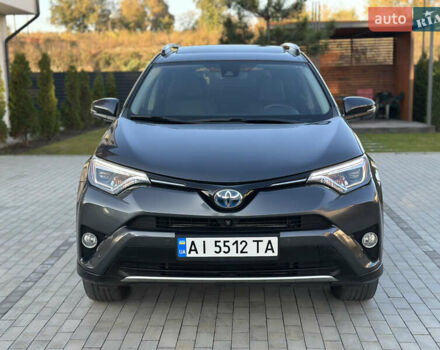 Тойота РАВ 4 2016 в Умани на Automoto.ua Серый Тойота РАВ 4, объемом двигателя 2.49 л и пробегом 144 тыс. км за 19950 $, фото 3 на Automoto.ua