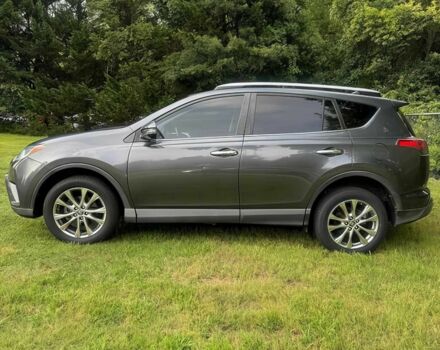 Тойота РАВ 4 2016 в Черкассах на Automoto.ua Серый Тойота РАВ 4, объемом двигателя 2.5 л и пробегом 78 тыс. км за 13000 $, фото 2 на Automoto.ua