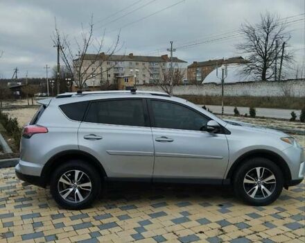 Сірий Тойота РАВ 4, об'ємом двигуна 2.49 л та пробігом 264 тис. км за 15300 $, фото 3 на Automoto.ua