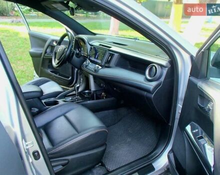 Тойота РАВ 4 2016 в Харькове на Automoto.ua Серый Тойота РАВ 4, объемом двигателя 2.49 л и пробегом 138 тыс. км за 19800 $, фото 18 на Automoto.ua