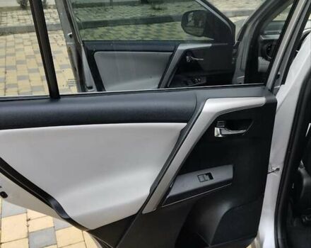 Сірий Тойота РАВ 4, об'ємом двигуна 2.49 л та пробігом 264 тис. км за 15300 $, фото 13 на Automoto.ua