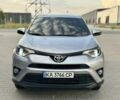 Тойота РАВ 4 2016 в Мукачеве на Automoto.ua Серый Тойота РАВ 4, объемом двигателя 2.5 л и пробегом 270 тыс. км за 14500 $, фото 1 на Automoto.ua