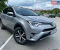 Тойота РАВ 4 2016 в Виннице на Automoto.ua Серый Тойота РАВ 4, объемом двигателя 2.49 л и пробегом 260 тыс. км за 17000 $, фото 1 на Automoto.ua