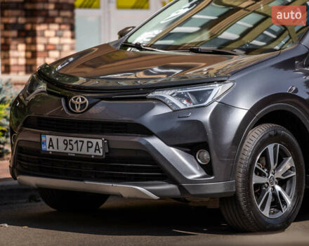 Тойота РАВ 4 2017 в Киеве на Automoto.ua Серый Тойота РАВ 4, объемом двигателя 2.23 л и пробегом 180 тыс. км за 23000 $, фото 22 на Automoto.ua