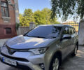 Тойота РАВ 4 2017 у Хмельницькому на Automoto.ua Сірий Тойота РАВ 4, об'ємом двигуна 2.49 л та пробігом 147 тис. км за 16800 $, фото 9 на Automoto.ua