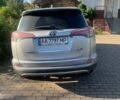 Тойота РАВ 4 2017 у Києві на Automoto.ua Сірий Тойота РАВ 4, об'ємом двигуна 2.23 л та пробігом 125 тис. км за 23000 $, фото 2 на Automoto.ua