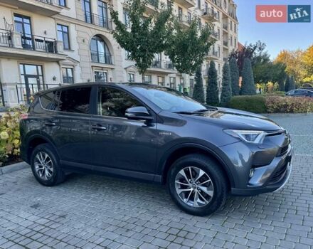 Тойота РАВ 4 2017 в Одессе на Automoto.ua Серый Тойота РАВ 4, объемом двигателя 2.49 л и пробегом 176 тыс. км за 21800 $, фото 6 на Automoto.ua
