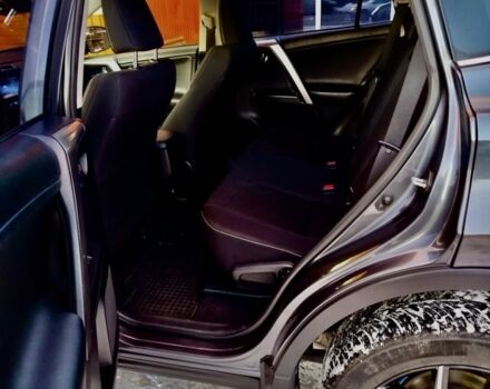 Сірий Тойота РАВ 4, об'ємом двигуна 2.2 л та пробігом 173 тис. км за 21500 $, фото 9 на Automoto.ua