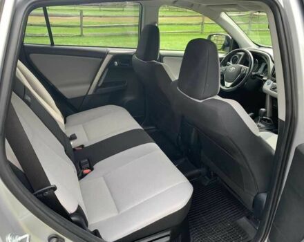 Тойота РАВ 4 2017 в Львове на Automoto.ua Серый Тойота РАВ 4, объемом двигателя 2.5 л и пробегом 60 тыс. км за 6900 $, фото 12 на Automoto.ua