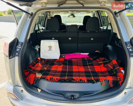 Сірий Тойота РАВ 4, об'ємом двигуна 2.49 л та пробігом 149 тис. км за 16300 $, фото 31 на Automoto.ua