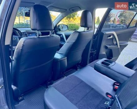 Тойота РАВ 4 2017 в Одессе на Automoto.ua Серый Тойота РАВ 4, объемом двигателя 2.49 л и пробегом 176 тыс. км за 21800 $, фото 23 на Automoto.ua