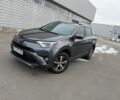 Серый Тойота РАВ 4, объемом двигателя 2 л и пробегом 131 тыс. км за 18500 $, фото 1 на Automoto.ua