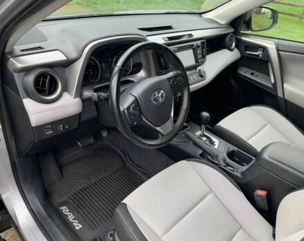 Тойота РАВ 4 2017 в Львове на Automoto.ua Серый Тойота РАВ 4, объемом двигателя 2.5 л и пробегом 60 тыс. км за 6900 $, фото 7 на Automoto.ua