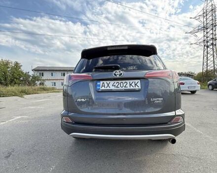 Тойота РАВ 4 2017 в Харькове на Automoto.ua Серый Тойота РАВ 4, объемом двигателя 2.49 л и пробегом 118 тыс. км за 22000 $, фото 7 на Automoto.ua