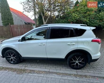 Тойота РАВ 4 2017 в Киеве на Automoto.ua Серый Тойота РАВ 4, объемом двигателя 2.23 л и пробегом 180 тыс. км за 22500 $, фото 7 на Automoto.ua