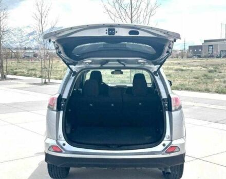 Тойота РАВ 4 2017 в Львове на Automoto.ua Серый Тойота РАВ 4, объемом двигателя 2.5 л и пробегом 87 тыс. км за 4900 $, фото 4 на Automoto.ua