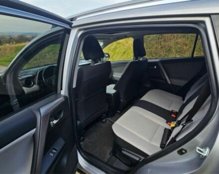 Серый Тойота РАВ 4, объемом двигателя 2.5 л и пробегом 70 тыс. км за 14700 $, фото 13 на Automoto.ua