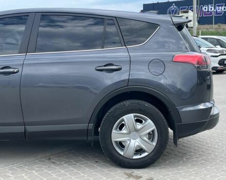 Тойота РАВ 4 2017 в Львове на Automoto.ua Серый Тойота РАВ 4, объемом двигателя 2.5 л и пробегом 143 тыс. км за 23990 $, фото 4 на Automoto.ua