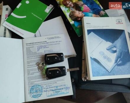 Сірий Тойота РАВ 4, об'ємом двигуна 2.23 л та пробігом 156 тис. км за 19650 $, фото 28 на Automoto.ua