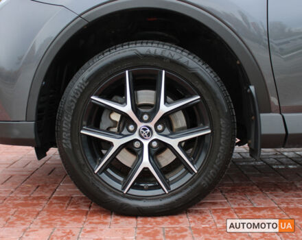 Сірий Тойота РАВ 4, об'ємом двигуна 2.5 л та пробігом 142 тис. км за 23300 $, фото 3 на Automoto.ua