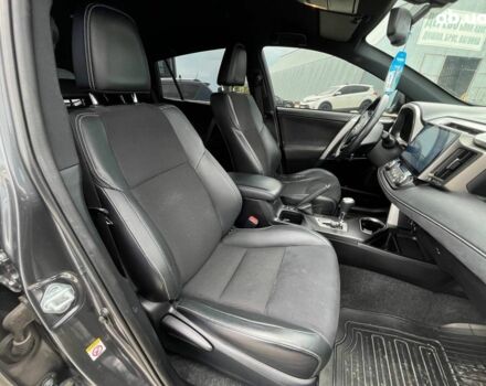 Тойота РАВ 4 2017 в Львове на Automoto.ua Серый Тойота РАВ 4, объемом двигателя 2.5 л и пробегом 143 тыс. км за 23990 $, фото 10 на Automoto.ua