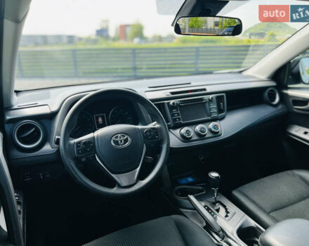 Сірий Тойота РАВ 4, об'ємом двигуна 2.49 л та пробігом 149 тис. км за 16300 $, фото 16 на Automoto.ua