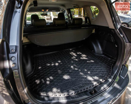 Тойота РАВ 4 2017 в Киеве на Automoto.ua Серый Тойота РАВ 4, объемом двигателя 2.23 л и пробегом 180 тыс. км за 23000 $, фото 12 на Automoto.ua