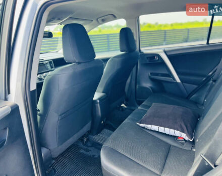 Сірий Тойота РАВ 4, об'ємом двигуна 2.49 л та пробігом 149 тис. км за 16300 $, фото 17 на Automoto.ua