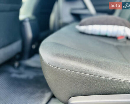 Сірий Тойота РАВ 4, об'ємом двигуна 2.49 л та пробігом 149 тис. км за 16300 $, фото 15 на Automoto.ua