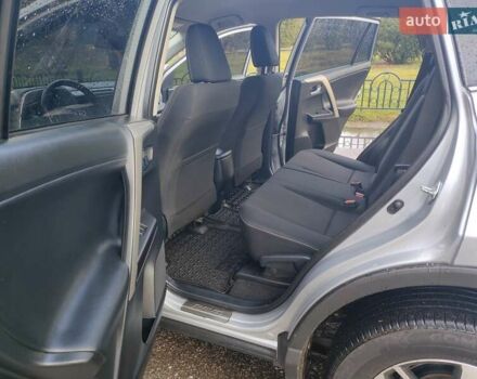 Сірий Тойота РАВ 4, об'ємом двигуна 2.23 л та пробігом 156 тис. км за 19650 $, фото 6 на Automoto.ua